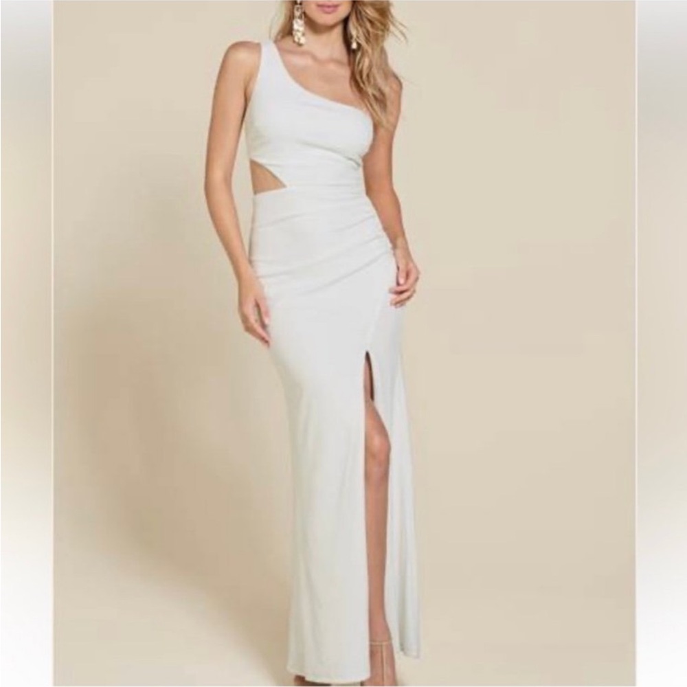 Elegant White One-Shoulder Dress